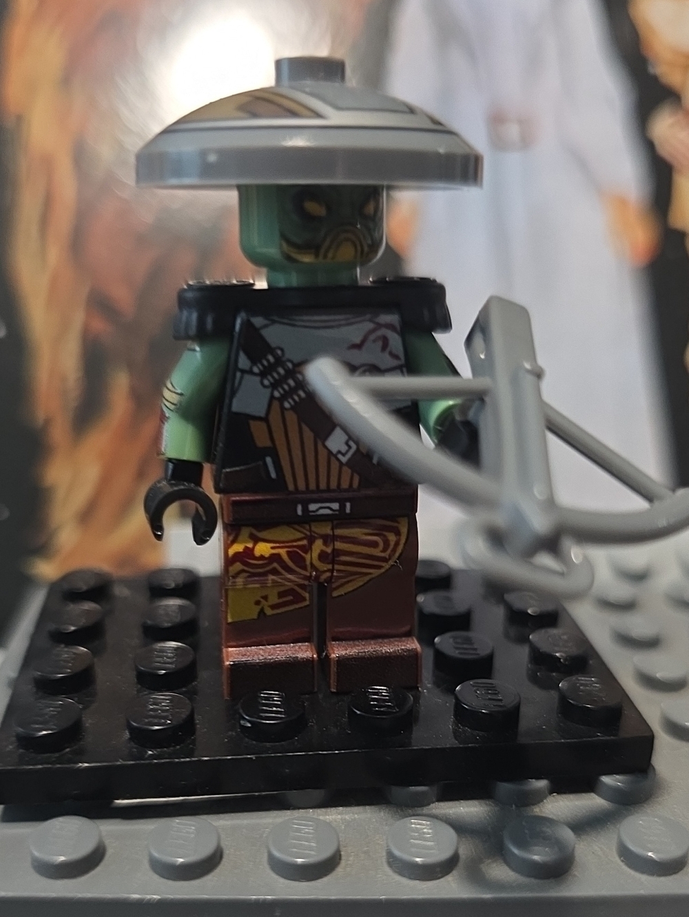CUSTOM Star Wars Embo Minifigure with Hat and Crossbow - Picture 1 of 5